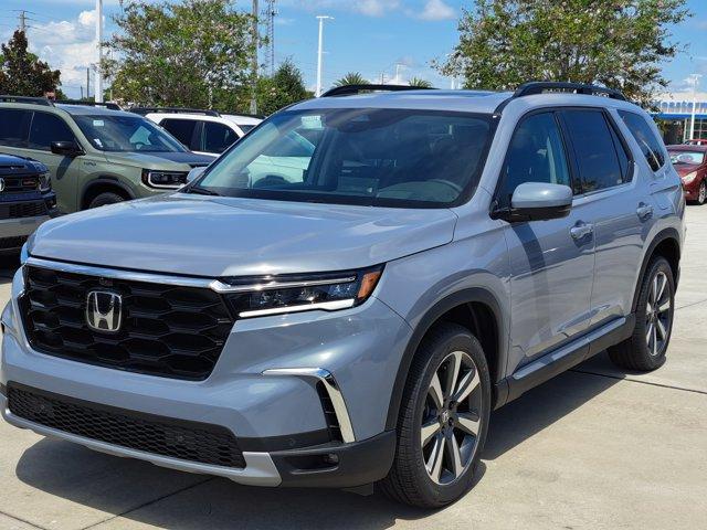 new 2025 Honda Pilot car, priced at $54,985