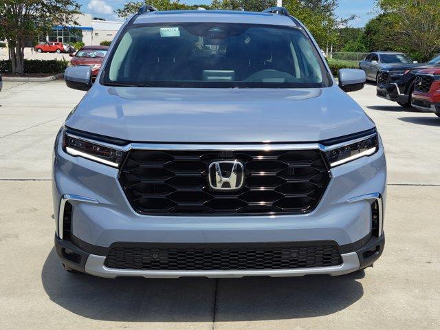 new 2025 Honda Pilot car, priced at $54,985