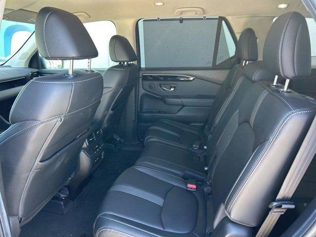 used 2025 Honda Pilot car, priced at $41,900