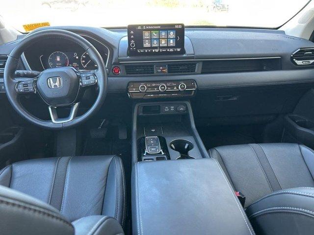 used 2025 Honda Pilot car, priced at $41,900