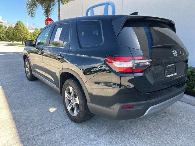 used 2025 Honda Pilot car, priced at $41,900