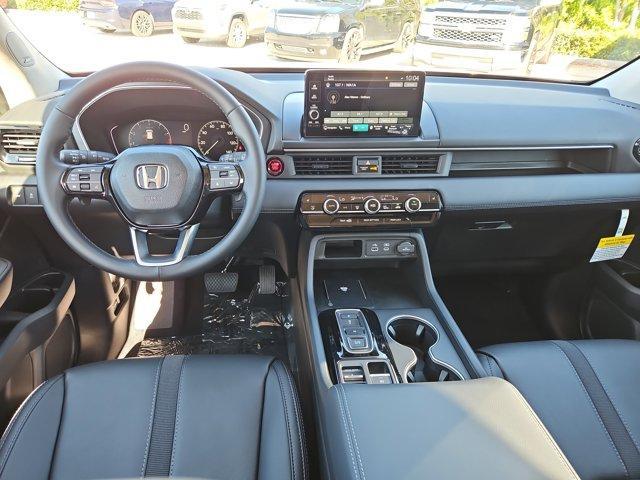 new 2025 Honda Pilot car, priced at $51,550