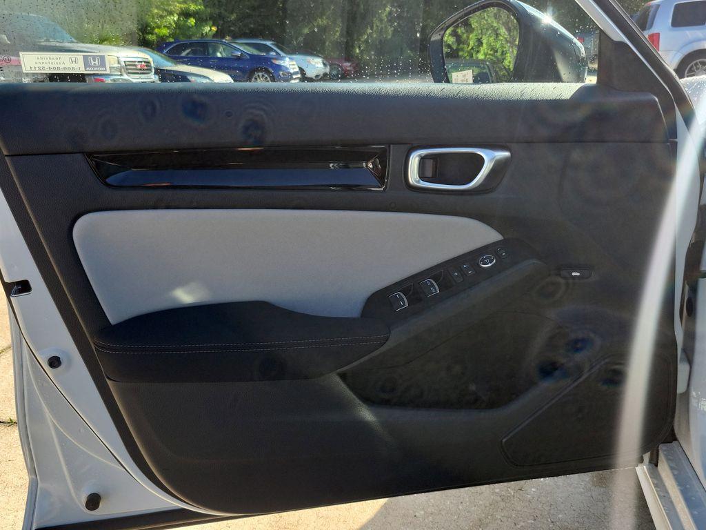 new 2026 Honda Civic Hybrid car, priced at $30,945