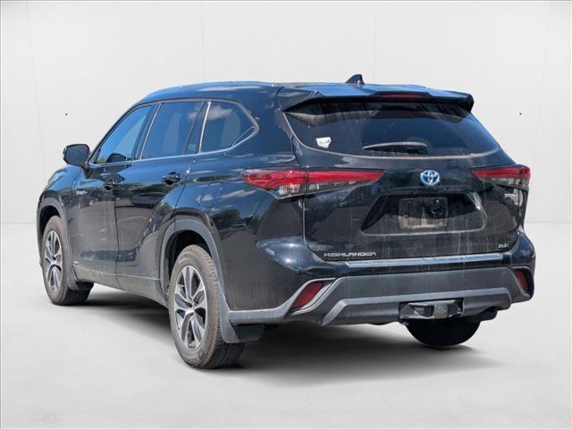 used 2020 Toyota Highlander Hybrid car, priced at $30,256