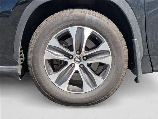 used 2020 Toyota Highlander Hybrid car, priced at $30,256