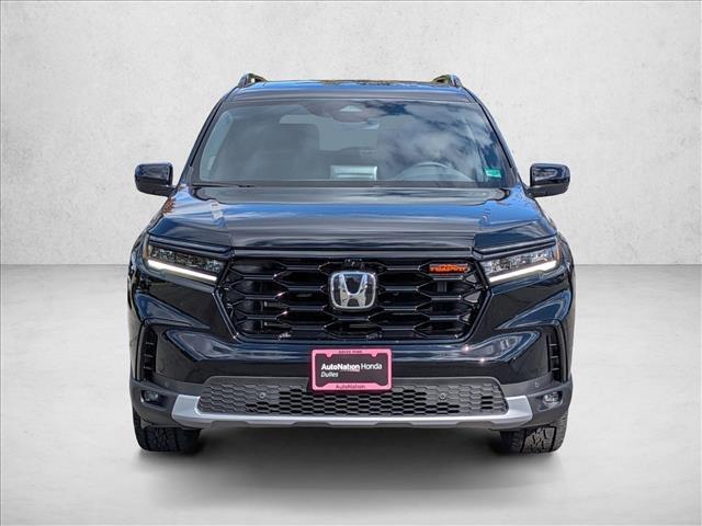 new 2025 Honda Pilot car, priced at $50,895