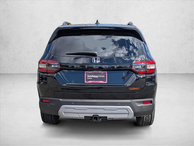 new 2025 Honda Pilot car, priced at $50,895