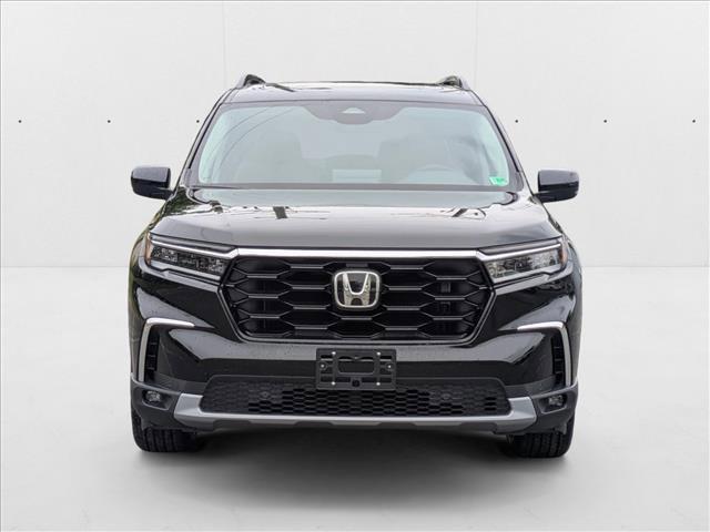new 2025 Honda Pilot car, priced at $52,995