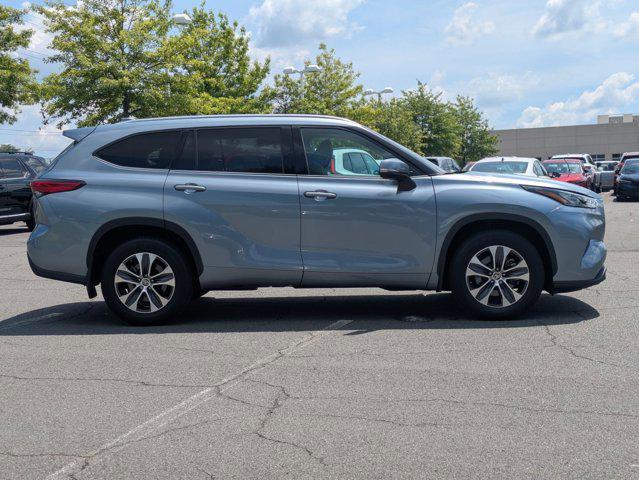 used 2020 Toyota Highlander car, priced at $34,000