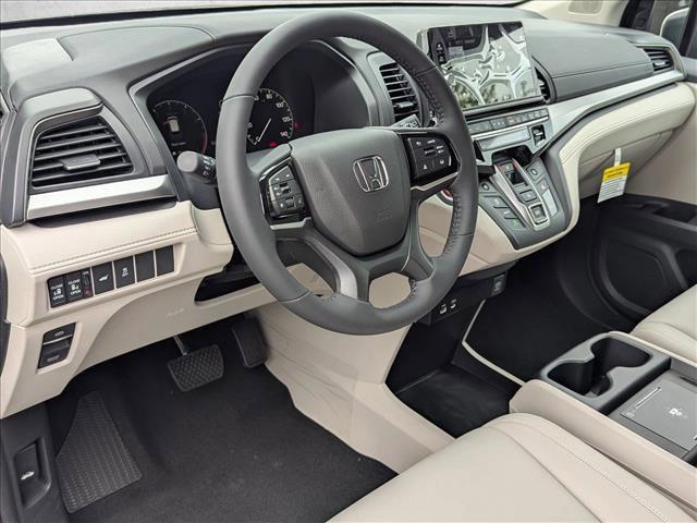 new 2026 Honda Odyssey car, priced at $44,290