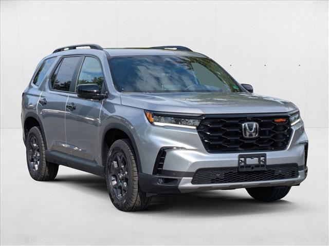 new 2025 Honda Pilot car, priced at $50,895