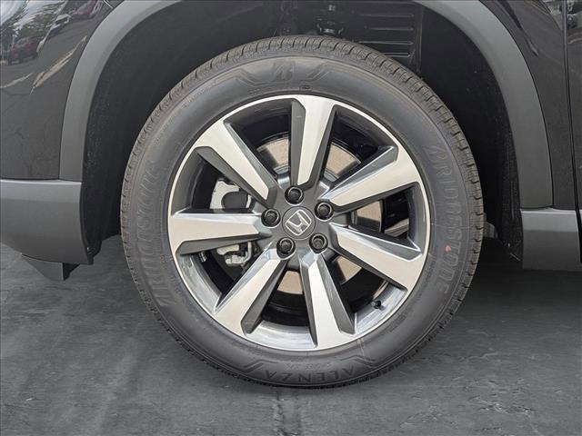 new 2025 Honda Pilot car, priced at $54,530