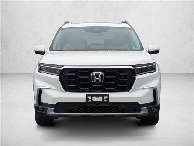 new 2025 Honda Pilot car, priced at $51,550