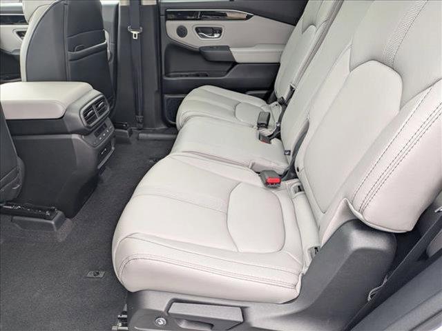 new 2025 Honda Pilot car, priced at $51,550