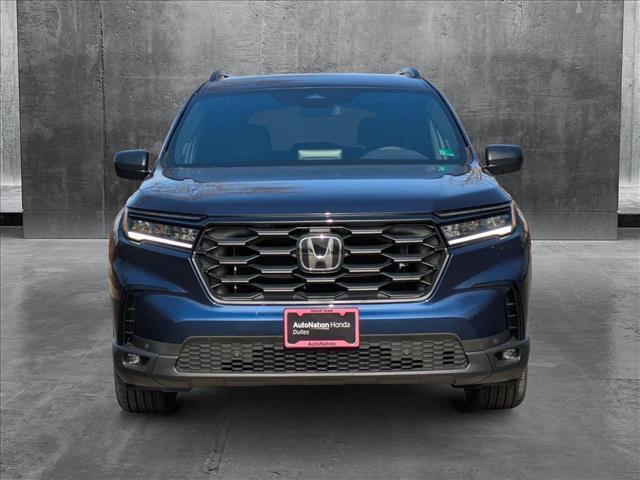 new 2025 Honda Pilot car, priced at $43,750