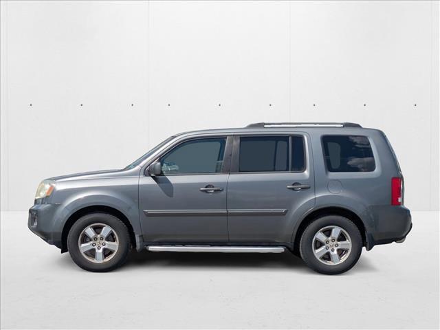 used 2009 Honda Pilot car, priced at $8,000