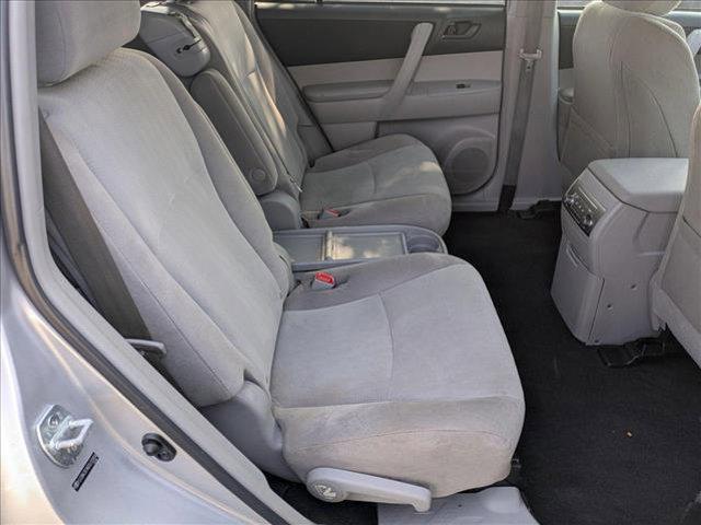 used 2013 Toyota Highlander car, priced at $12,390