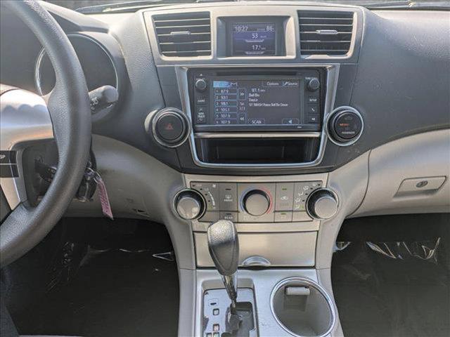 used 2013 Toyota Highlander car, priced at $12,390