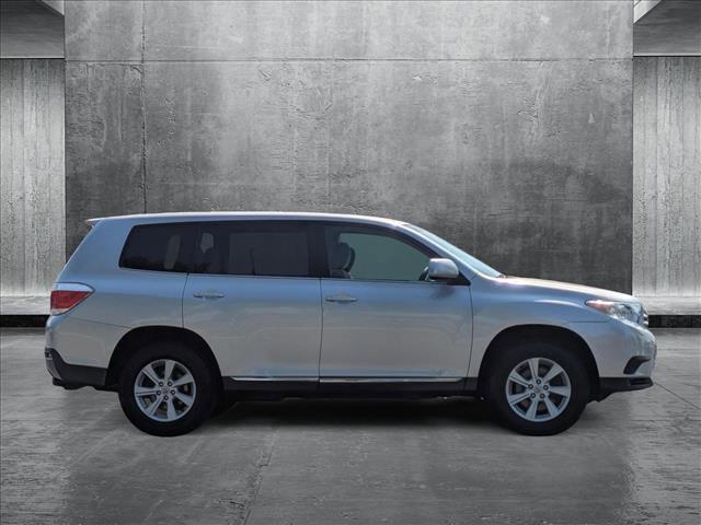 used 2013 Toyota Highlander car, priced at $12,390