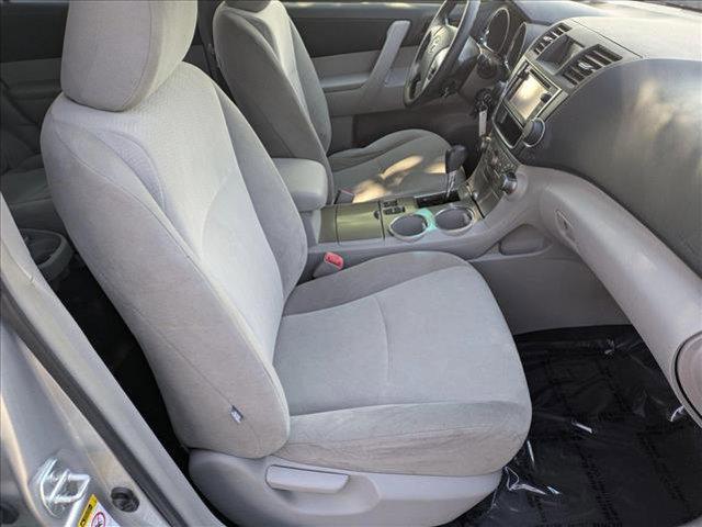 used 2013 Toyota Highlander car, priced at $12,390