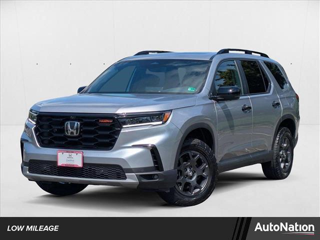 used 2025 Honda Pilot car, priced at $47,990