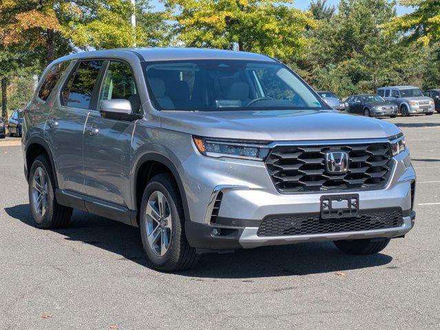 new 2025 Honda Pilot car, priced at $47,825