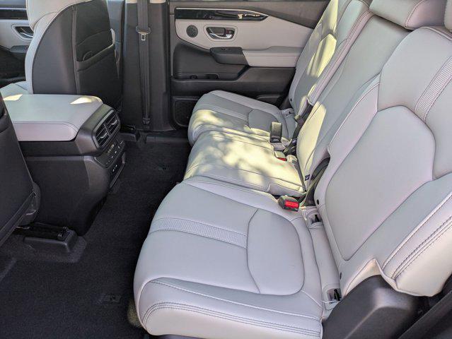 new 2025 Honda Pilot car, priced at $47,825