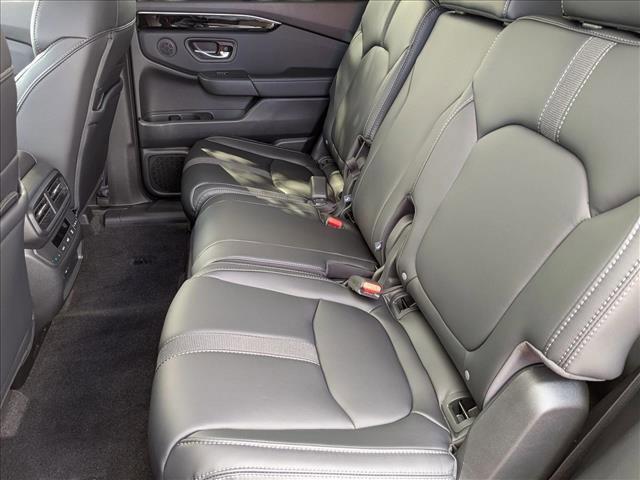 new 2025 Honda Pilot car, priced at $53,450