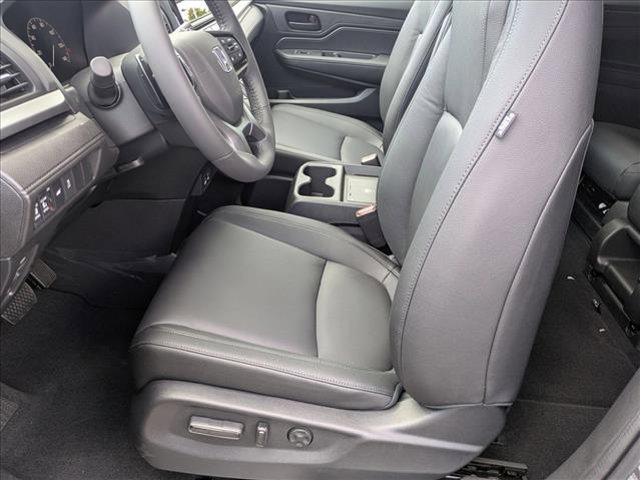 new 2026 Honda Odyssey car, priced at $44,290