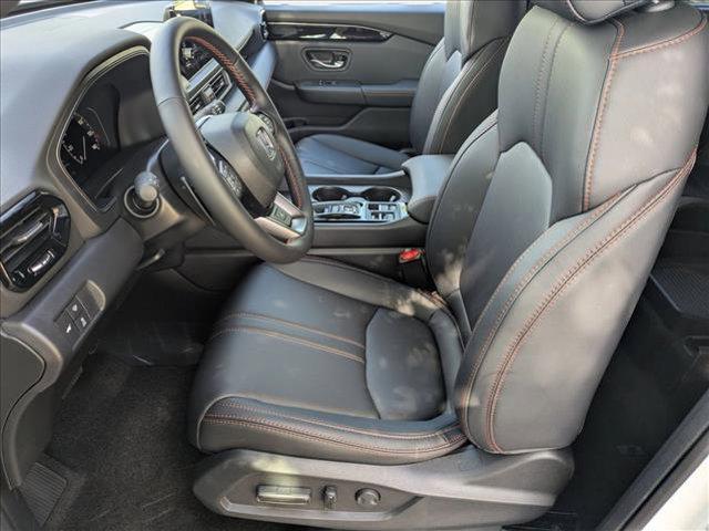new 2025 Honda Pilot car, priced at $51,830