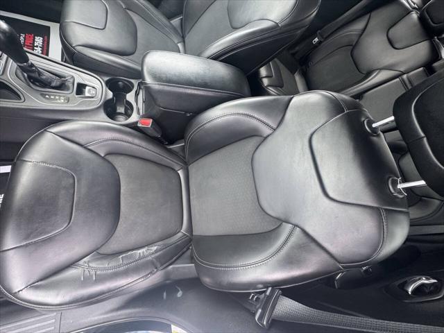 used 2019 Jeep Cherokee car, priced at $13,995