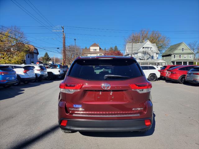 used 2019 Toyota Highlander car, priced at $27,995