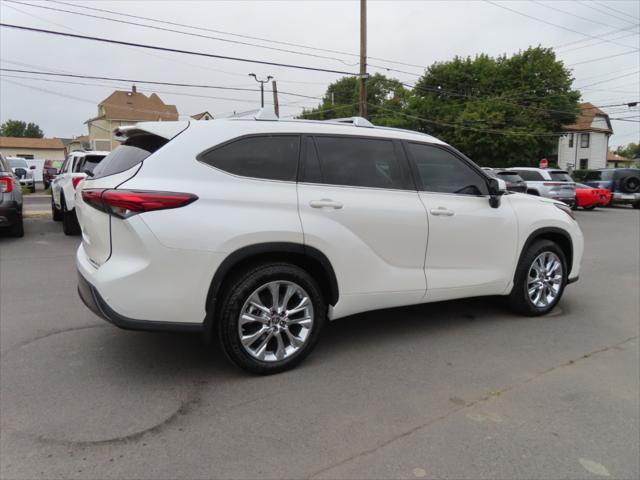 used 2020 Toyota Highlander car, priced at $35,995