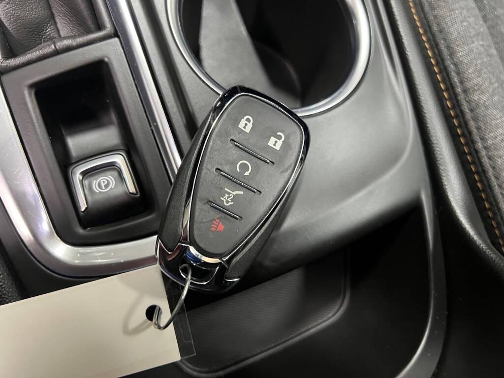 used 2022 Chevrolet Equinox car, priced at $22,999