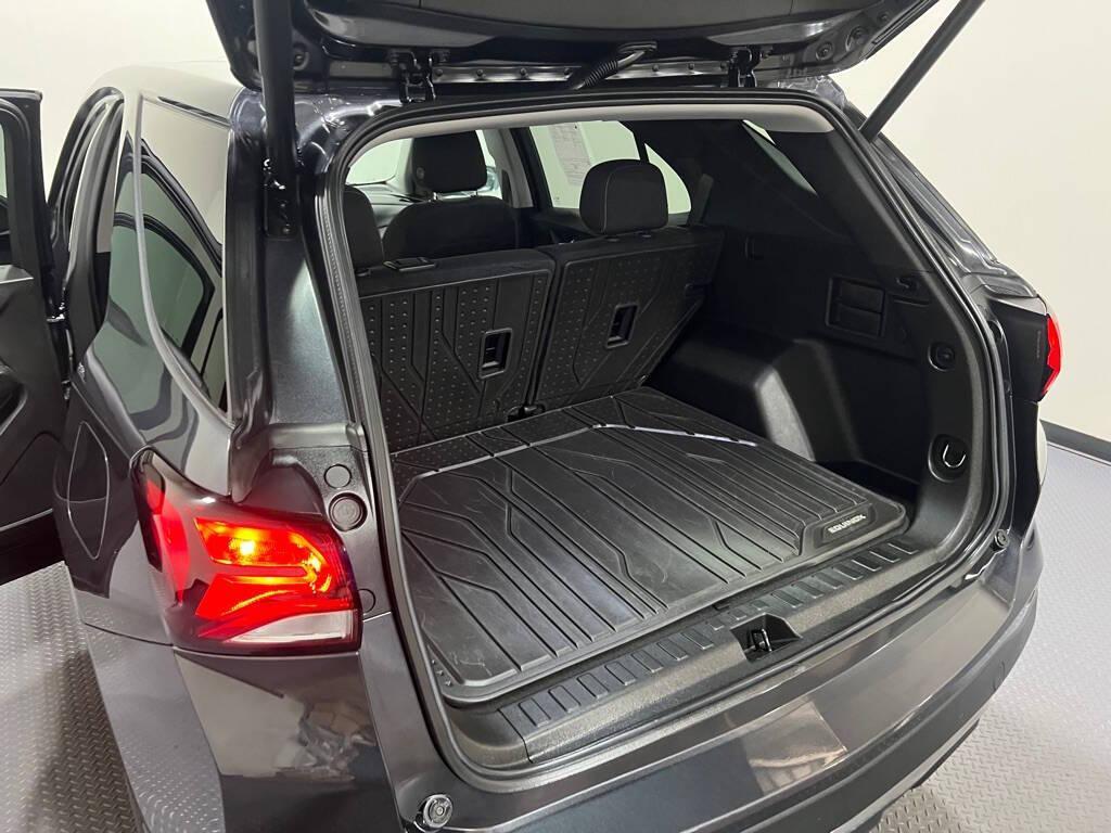 used 2022 Chevrolet Equinox car, priced at $22,999