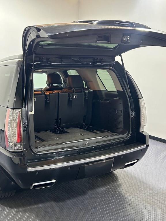 used 2012 Cadillac Escalade car, priced at $11,999