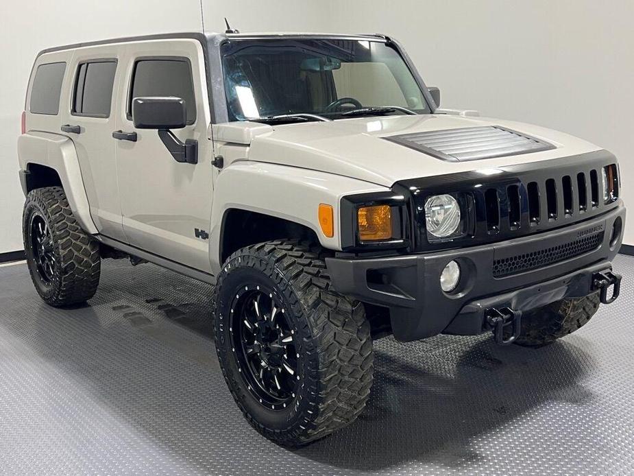 used 2007 Hummer H3 car, priced at $9,999