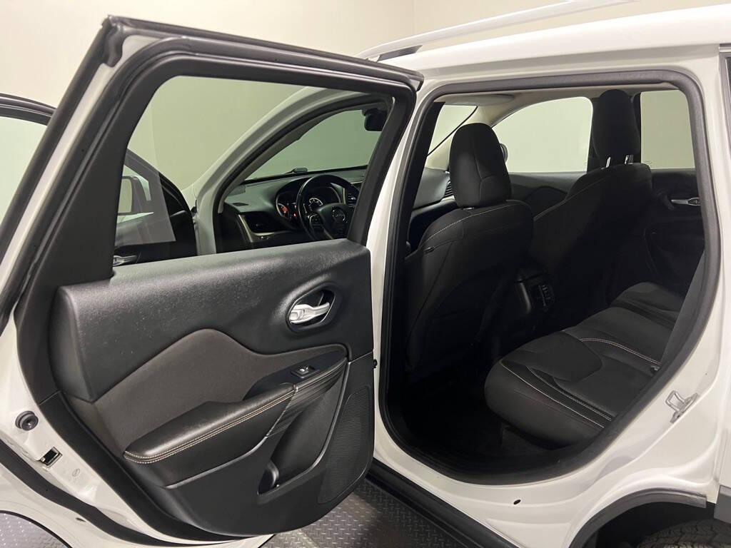 used 2016 Jeep Cherokee car, priced at $10,999