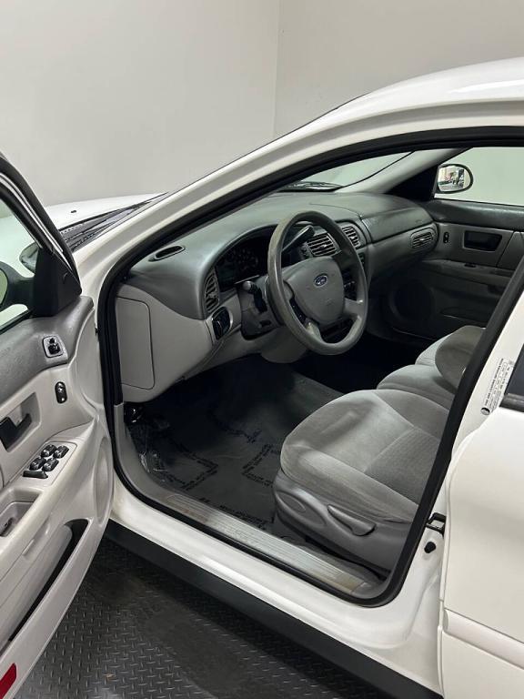 used 2007 Ford Taurus car, priced at $4,999