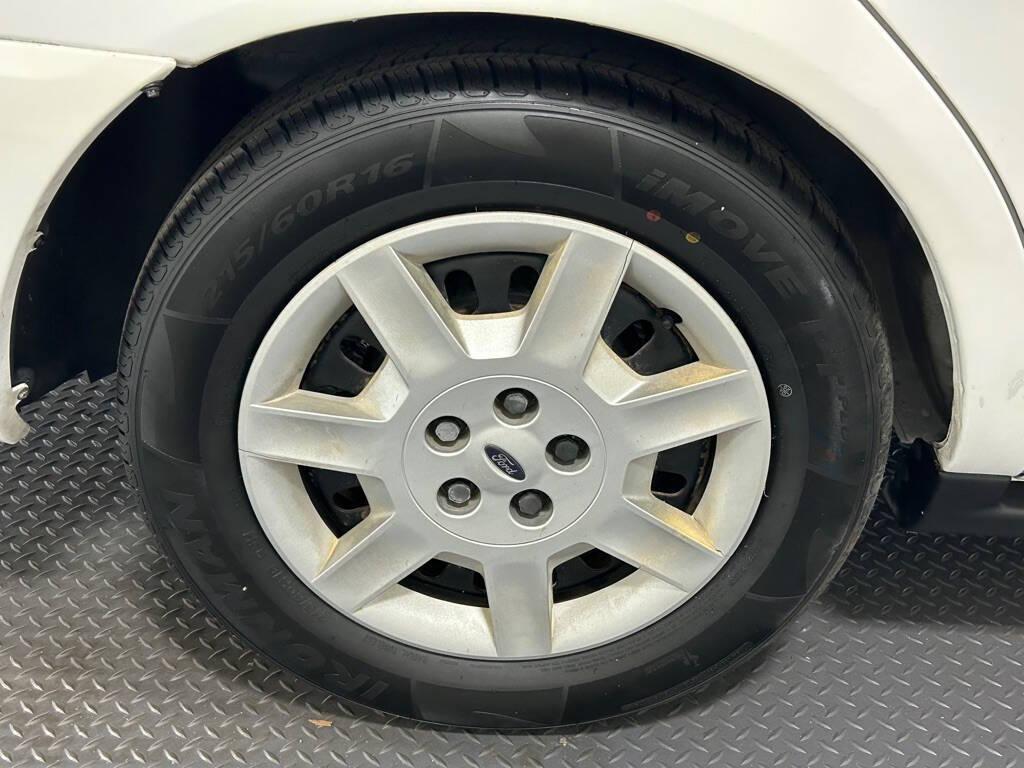 used 2007 Ford Taurus car, priced at $4,999