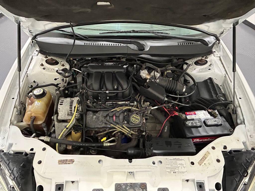 used 2007 Ford Taurus car, priced at $4,999