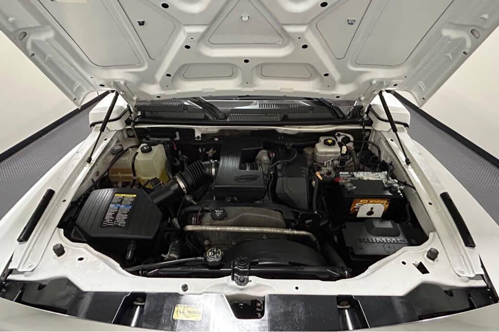 used 2009 Hummer H3 car, priced at $15,499