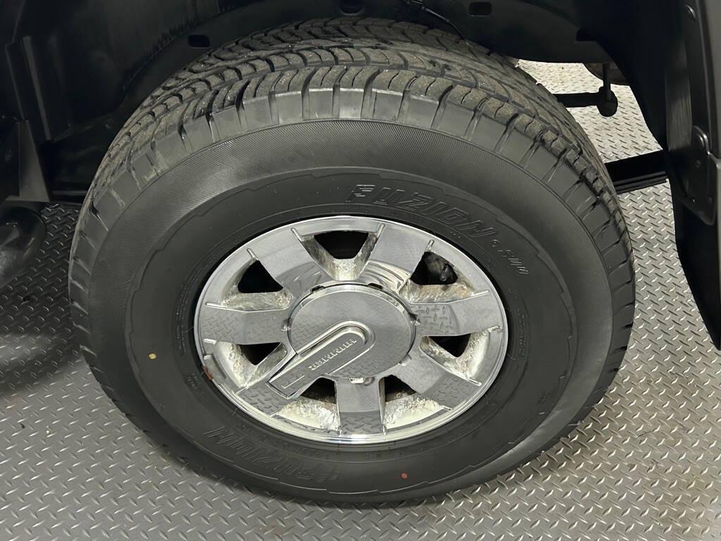 used 2009 Hummer H3 car, priced at $15,499