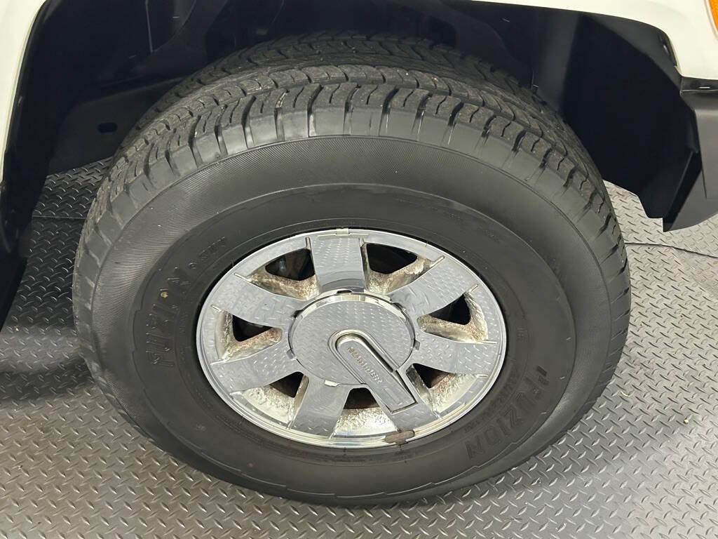 used 2009 Hummer H3 car, priced at $15,499