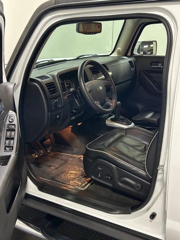 used 2009 Hummer H3 car, priced at $15,499