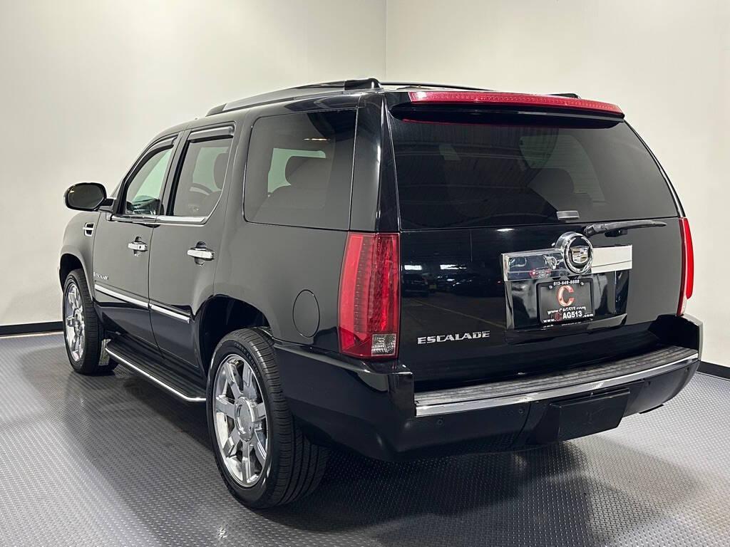 used 2007 Cadillac Escalade car, priced at $10,999