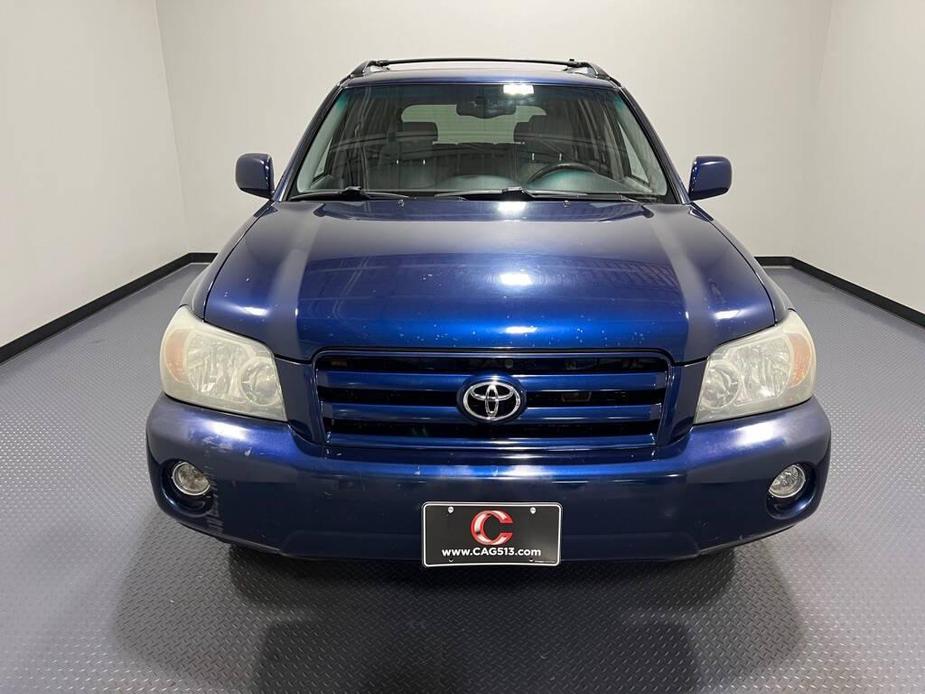 used 2004 Toyota Highlander car, priced at $4,999