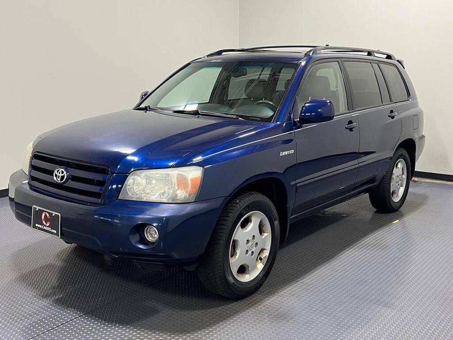 used 2004 Toyota Highlander car, priced at $4,999