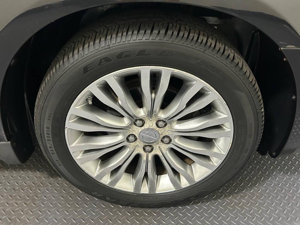 used 2011 Chrysler 200 car, priced at $9,999