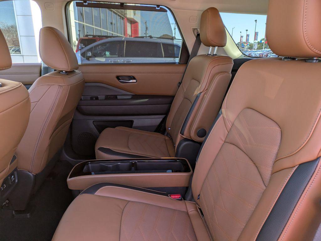 new 2025 Nissan Pathfinder car, priced at $54,500